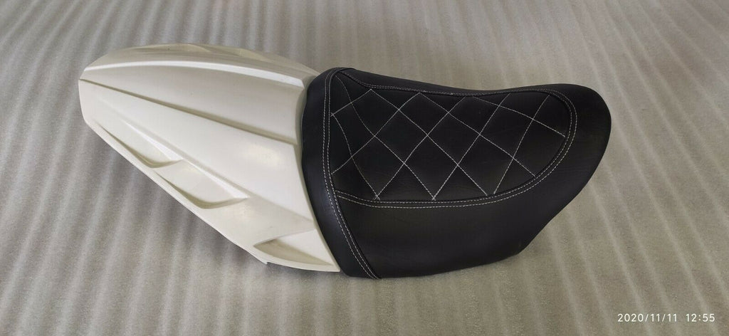 SEAT + CUSTOM REAR FENDER - HARLEY V-ROD NIGHT ROD SPECIAL V ROD MUSCLE VROD NRS | UK SEAT + CUSTOM REAR FENDER - HARLEY V-ROD NIGHT ROD SPECIAL V ROD MUSCLE VROD NRS | UK